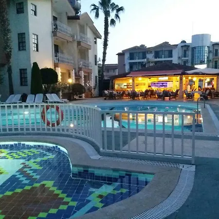 Papaya Hotel 3*
