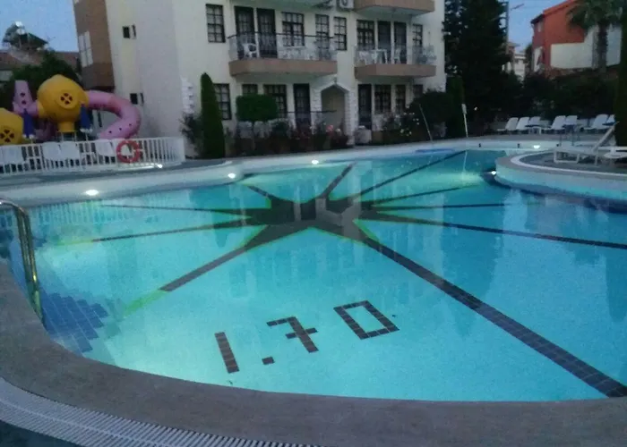 Papaya Hotel Hotel Side